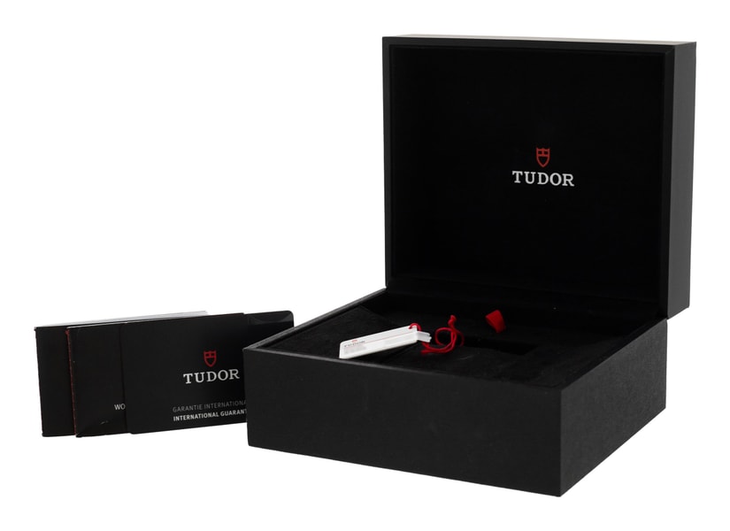 Tudor Black Bay GMT M79833MN-0001